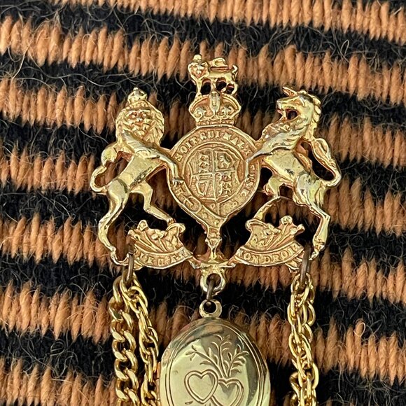 Vintage Chatelaine Lion Horse Crest Hanging Sweetheart Picture Locket Brooch - Picture 2 of 8